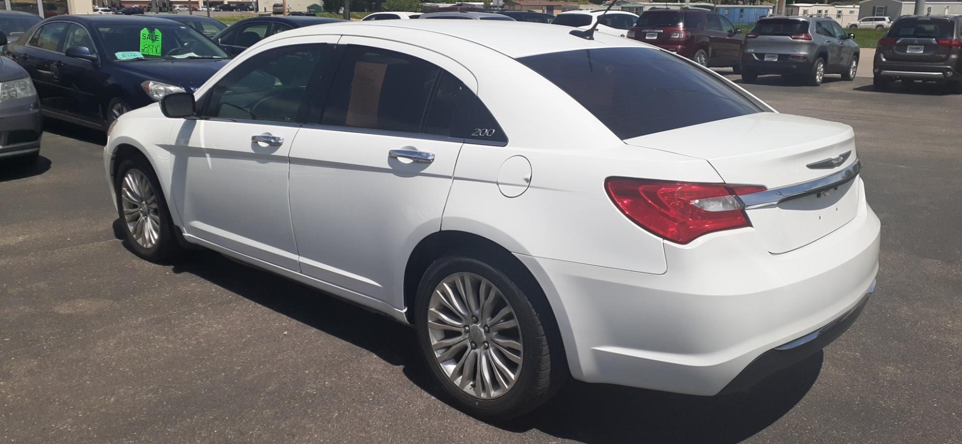 2011 Chrysler 200 (1C3BC2FG5BN) with an 3.6L V6 DOHC 24V engine, Automatic transmission, located at 2015 Cambell Street, Rapid City, SD, 57701, (605) 342-8326, 44.066433, -103.191772 - Photo#2